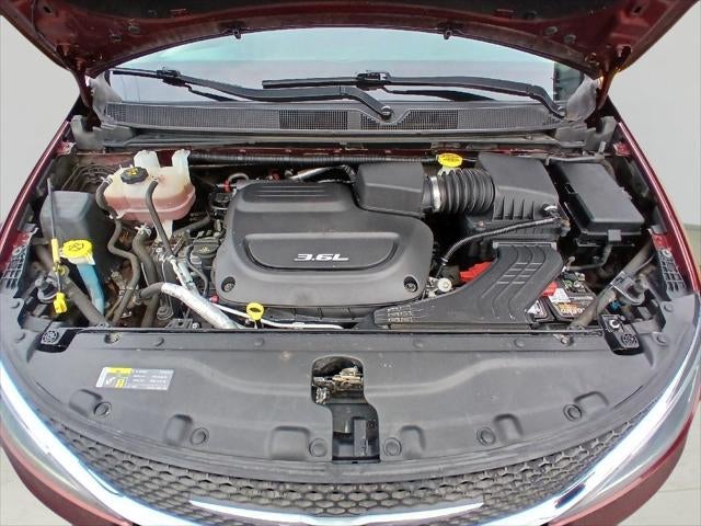 2017 Chrysler Pacifica Touring-L