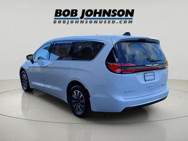 2024 Chrysler Pacifica Hybrid Select