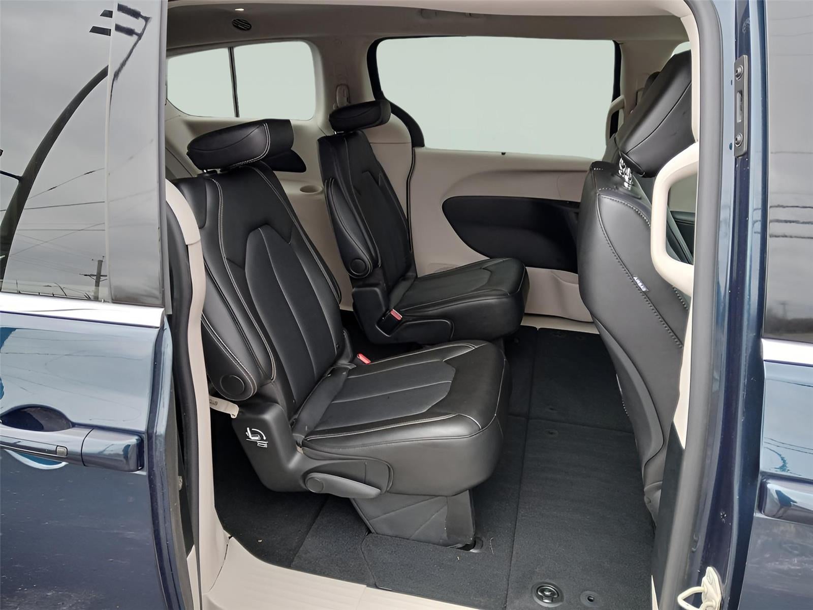 2024 Chrysler Pacifica Touring L **SMART BUY $575/Monthly**