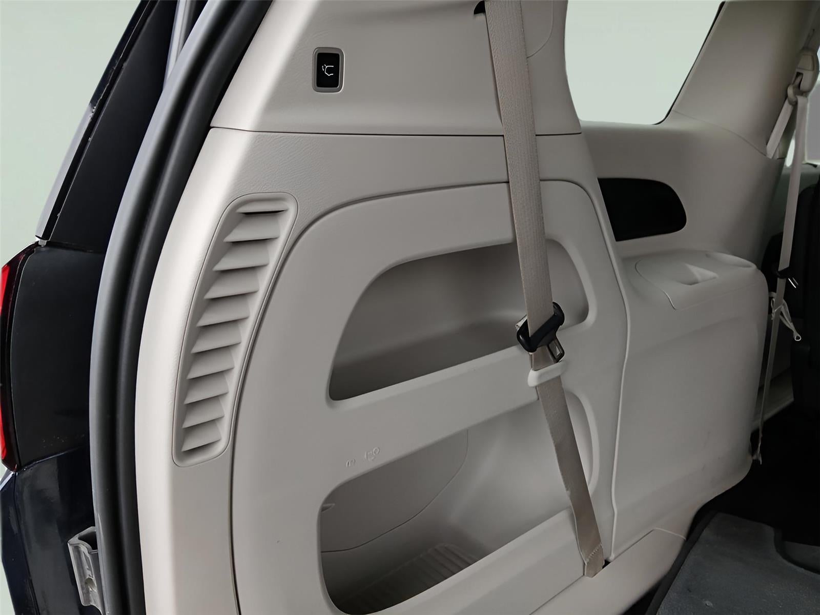 2024 Chrysler Pacifica Touring L **SMART BUY $575/Monthly**