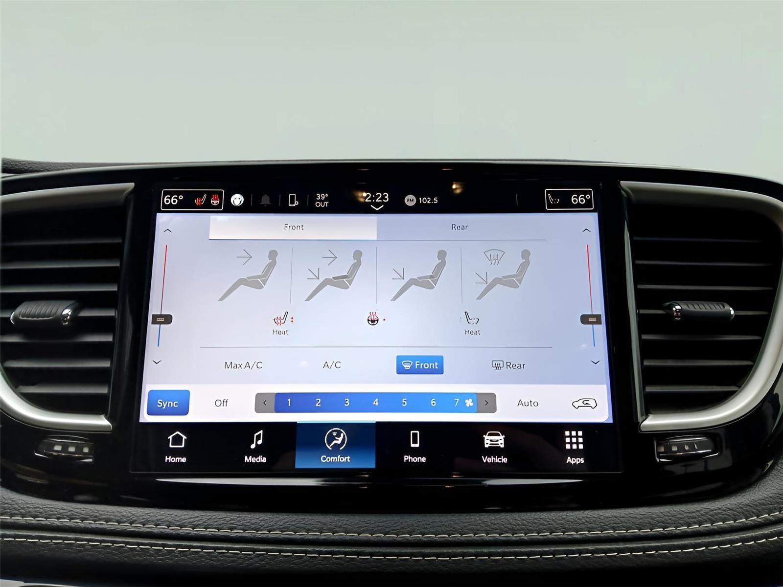 2024 Chrysler Pacifica Touring L **SMART BUY $575/Monthly**