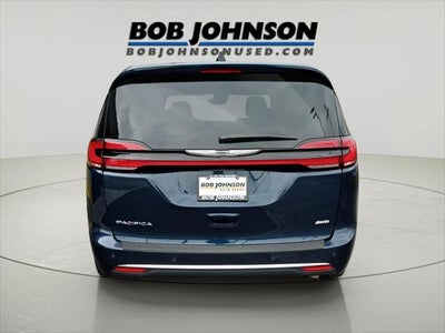 2024 Chrysler Pacifica Touring L **SMART BUY $575/Monthly**