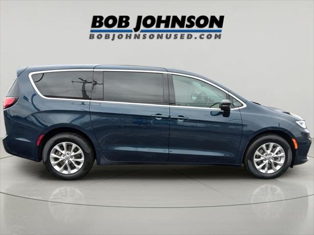 2024 Chrysler Pacifica Touring L **SMART BUY $575/Monthly**