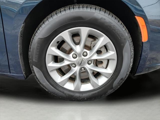 2024 Chrysler Pacifica Touring L **SMART BUY $575/Monthly**