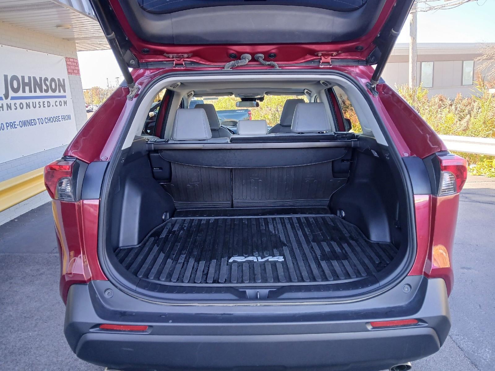 2019 Toyota RAV4 XLE Premium