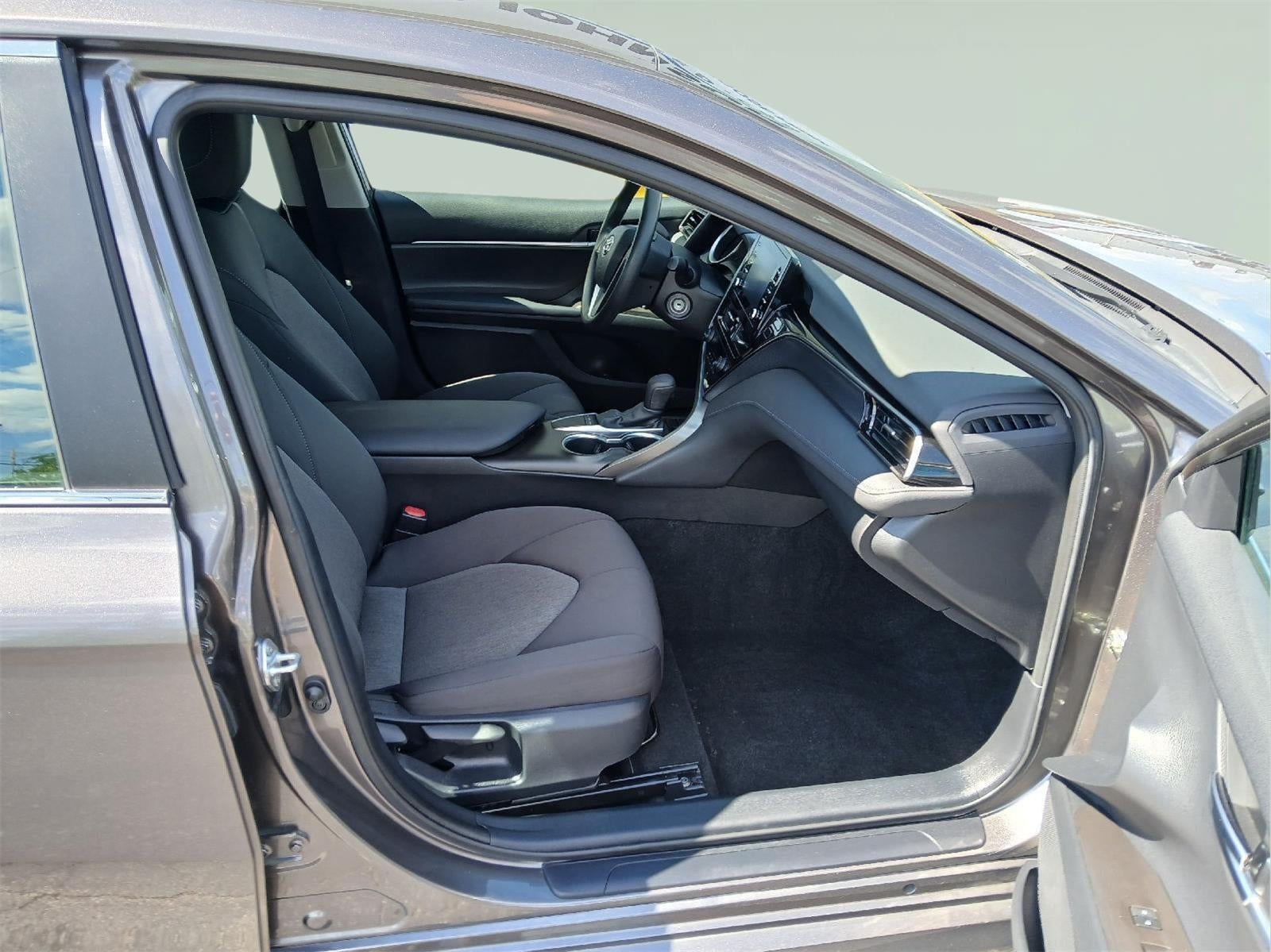 2022 Toyota Camry LE AUTO