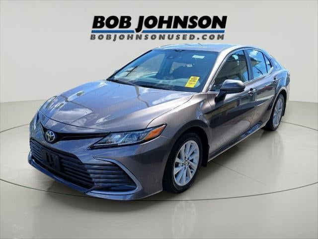 2022 Toyota Camry LE AUTO