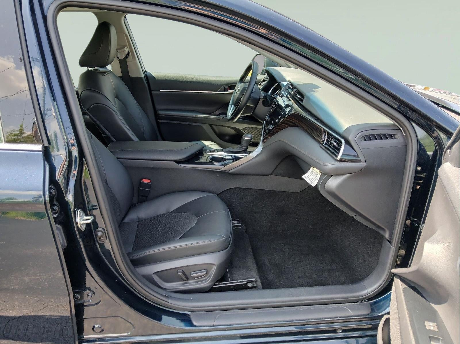 2020 Toyota Camry Hybrid XLE