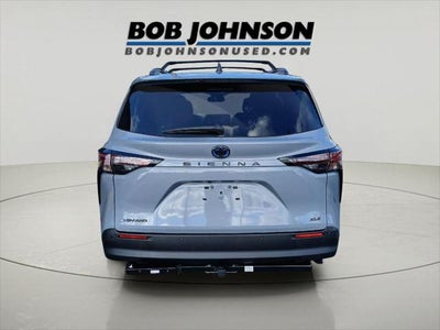 2025 Toyota SIENNA XLE AWD Woodland Edition