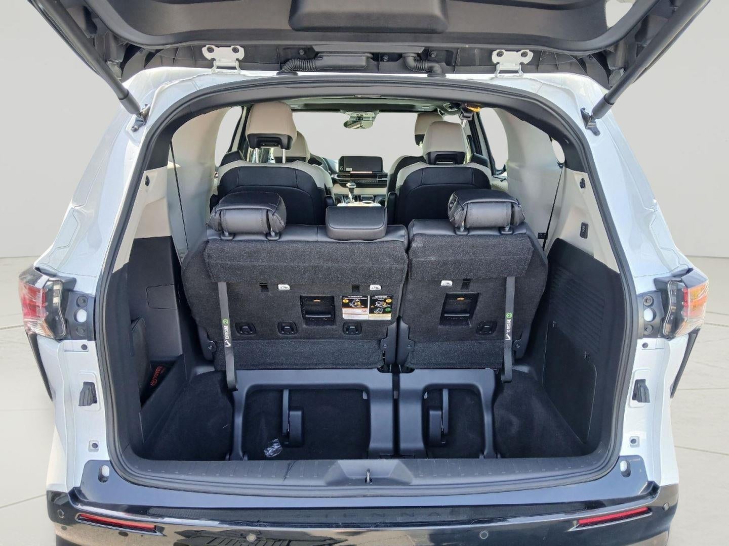 2025 Toyota Sienna Platinum 7-Passenger