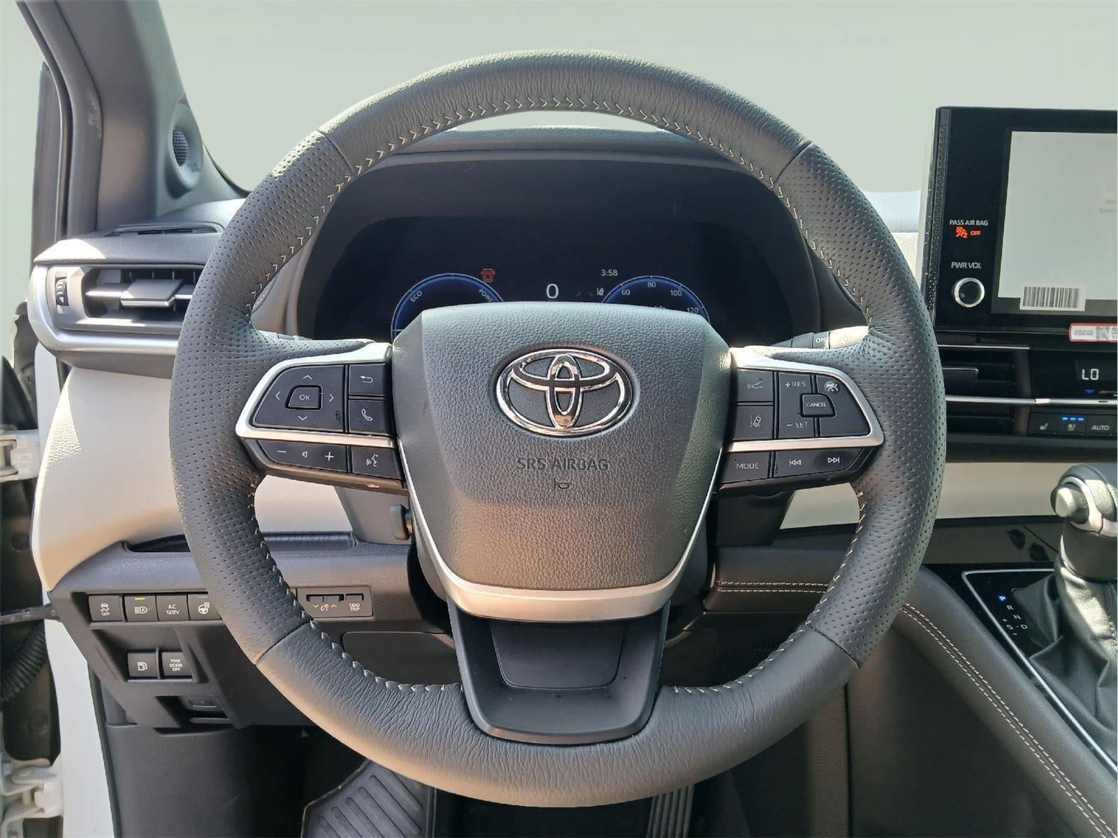 2025 Toyota Sienna Platinum 7-Passenger