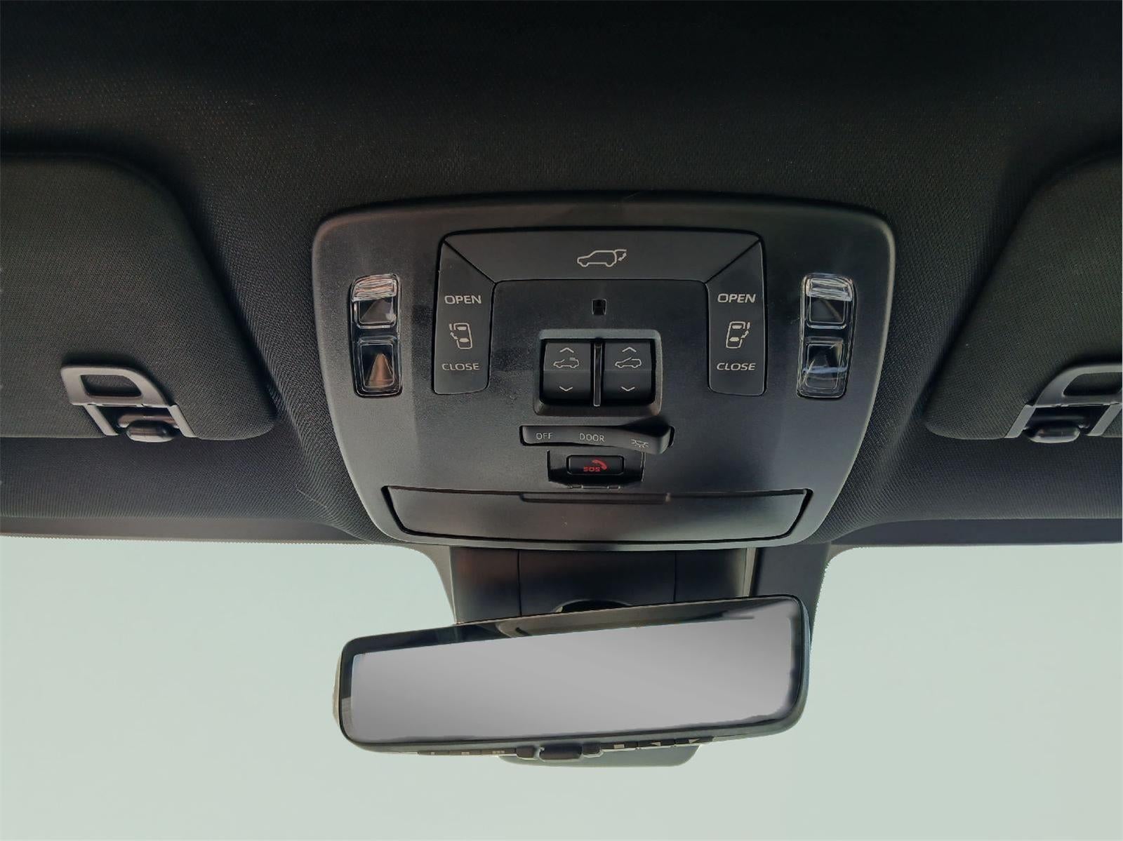 2025 Toyota Sienna Platinum 7-Passenger