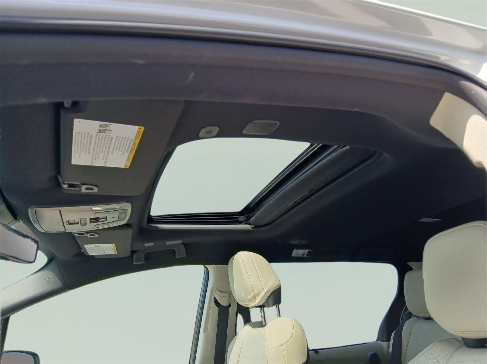 2025 Toyota Sienna Platinum 7-Passenger