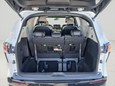 2025 Toyota Sienna Platinum 7-Passenger
