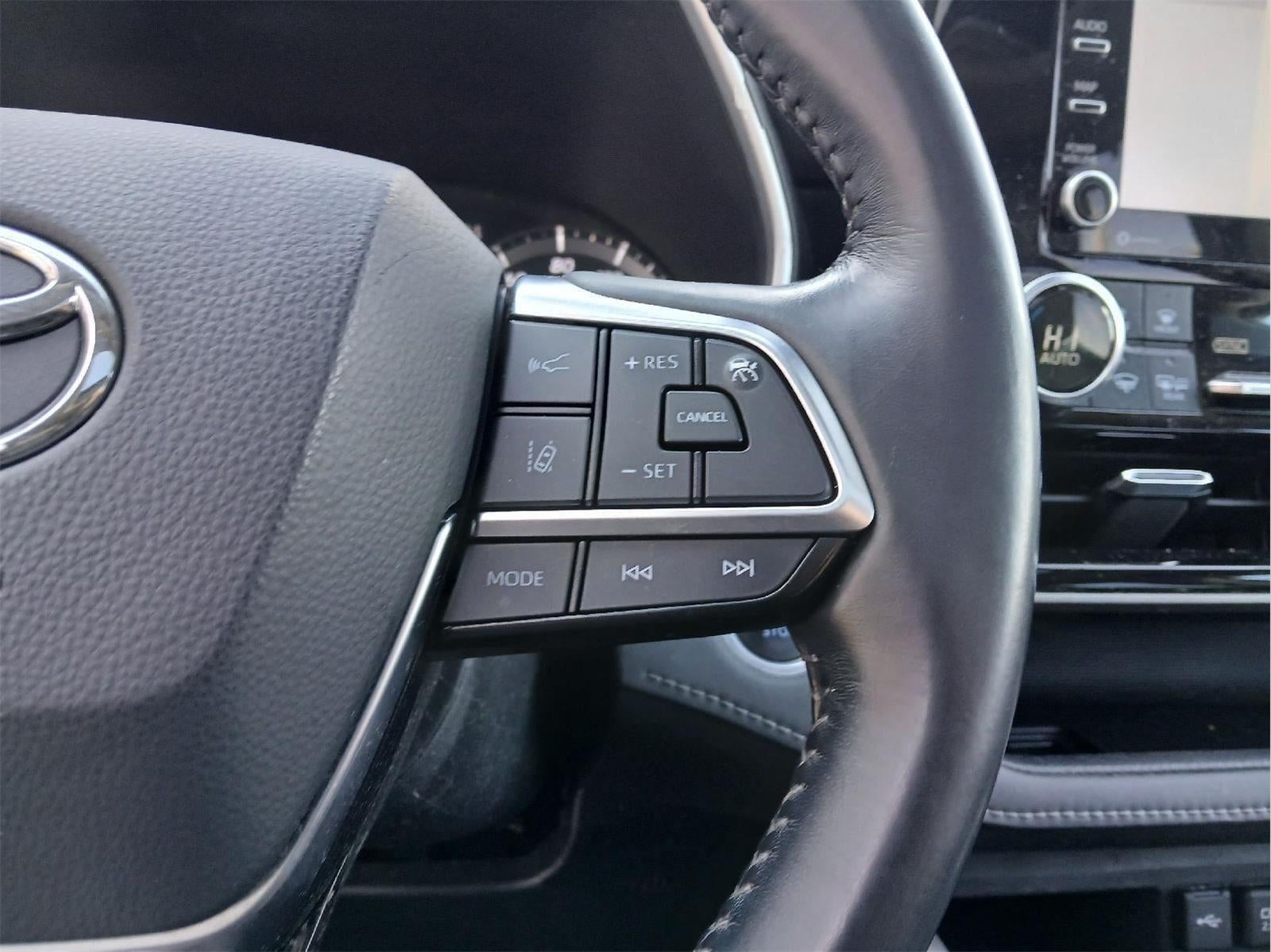 2021 Toyota HIGHLANDER XLE