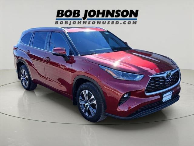 2022 Toyota HIGHLANDER XLE