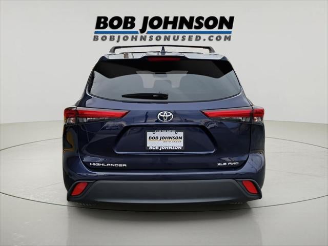 2022 Toyota HIGHLANDER XLE