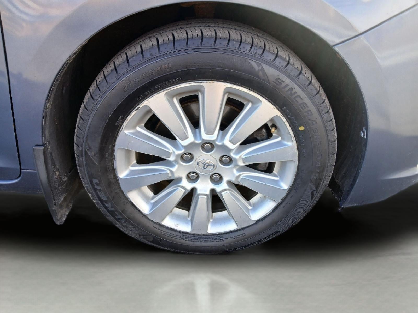 2015 Toyota SIENNA LE 3.5L LE 7-Passenger