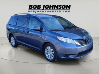 2015 Toyota SIENNA LE 3.5L LE 7-Passenger