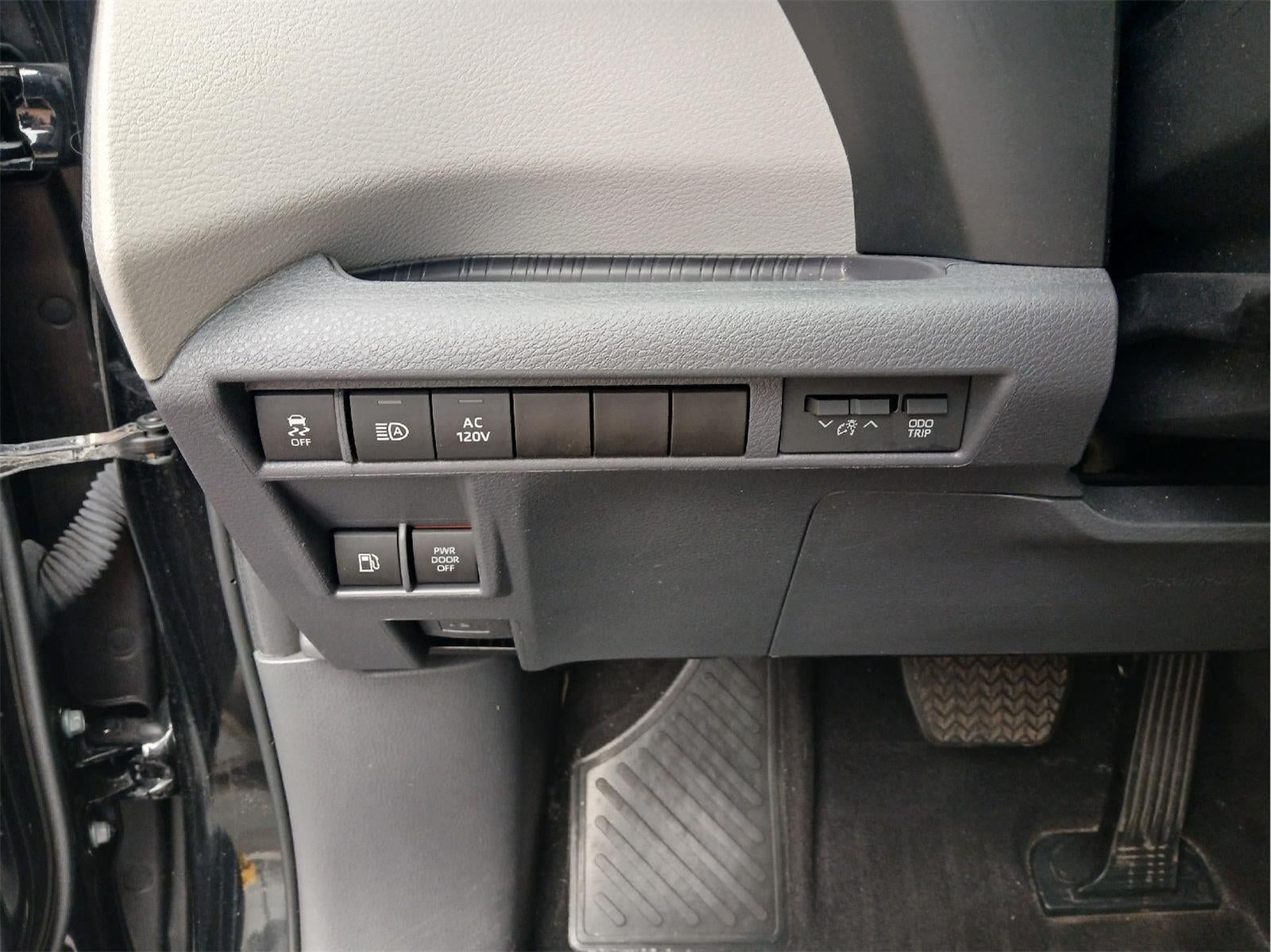 2023 Toyota Sienna XLE 7-Passenger