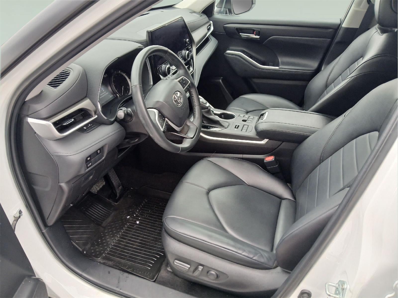 2023 Toyota HIGHLANDER XLE AWD