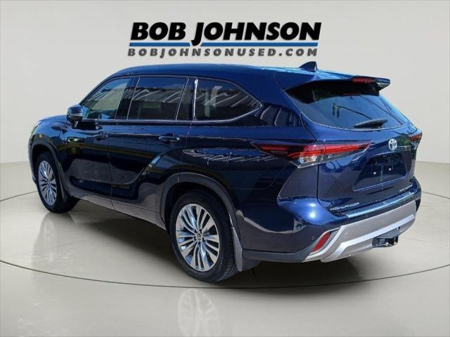 2025 Toyota Highlander Platinum