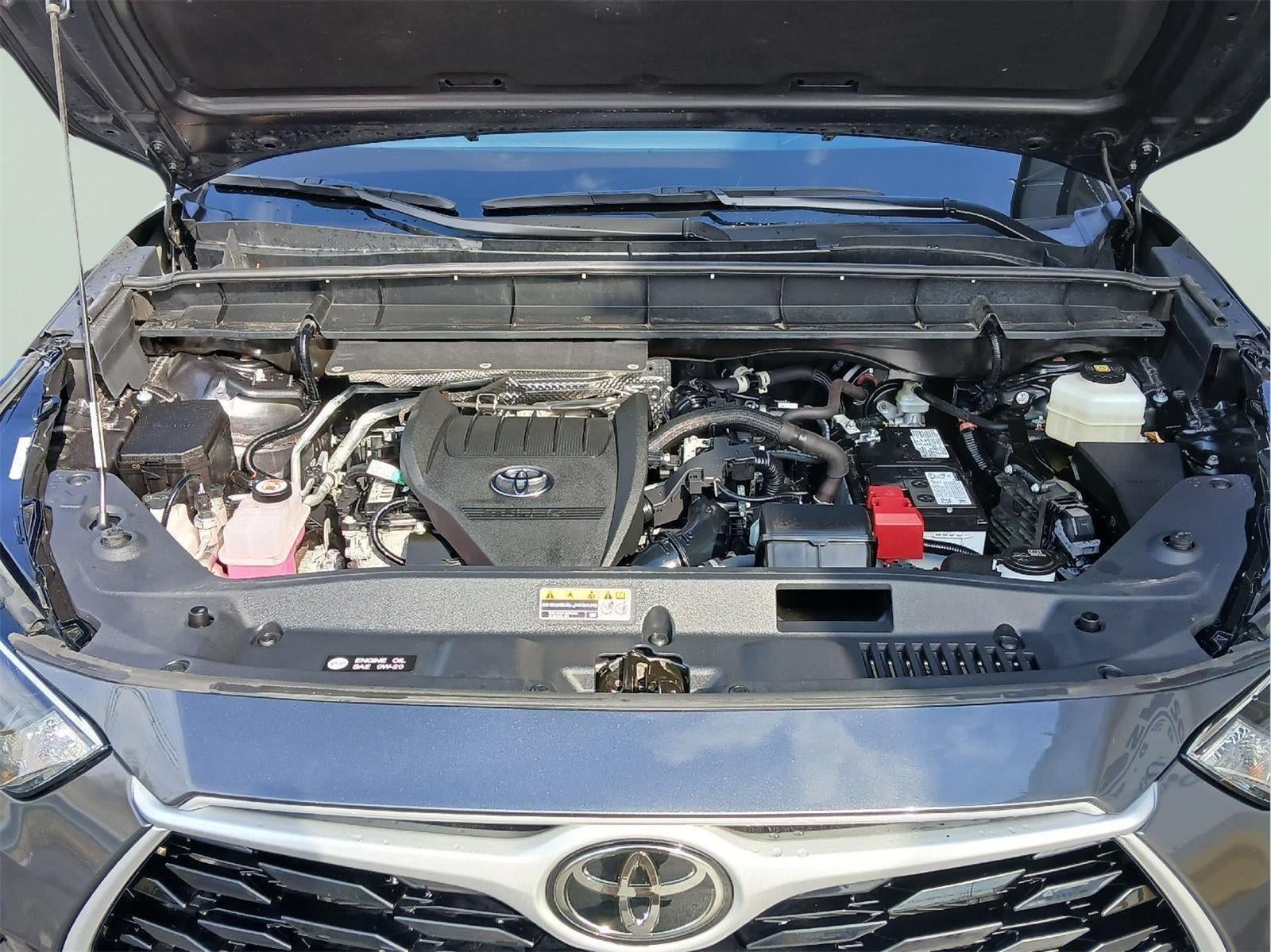 2025 Toyota HIGHLANDER XLE
