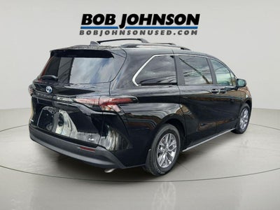 2025 Toyota SIENNA LE AWD LE 8-Passenger