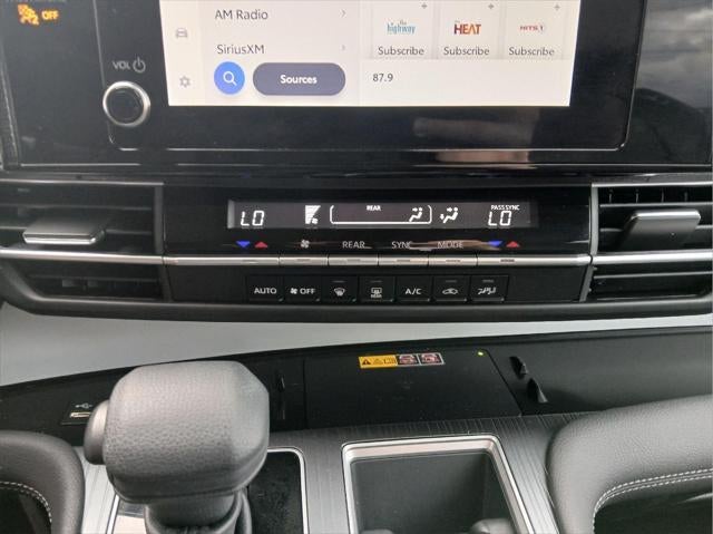 2025 Toyota SIENNA LE AWD LE 8-Passenger