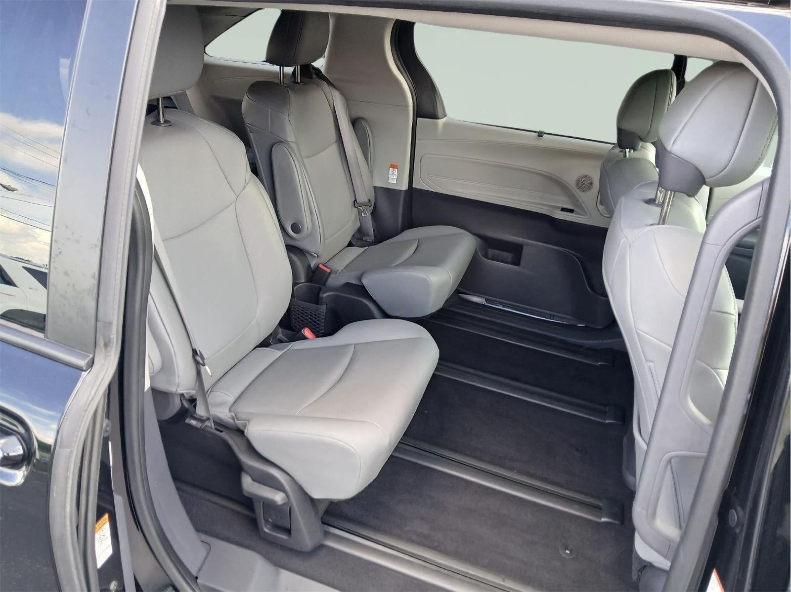 2022 Toyota Sienna XLE 7-Passenger