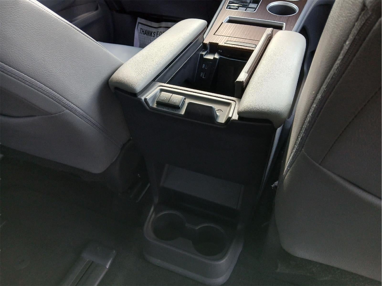 2022 Toyota Sienna XLE 7-Passenger