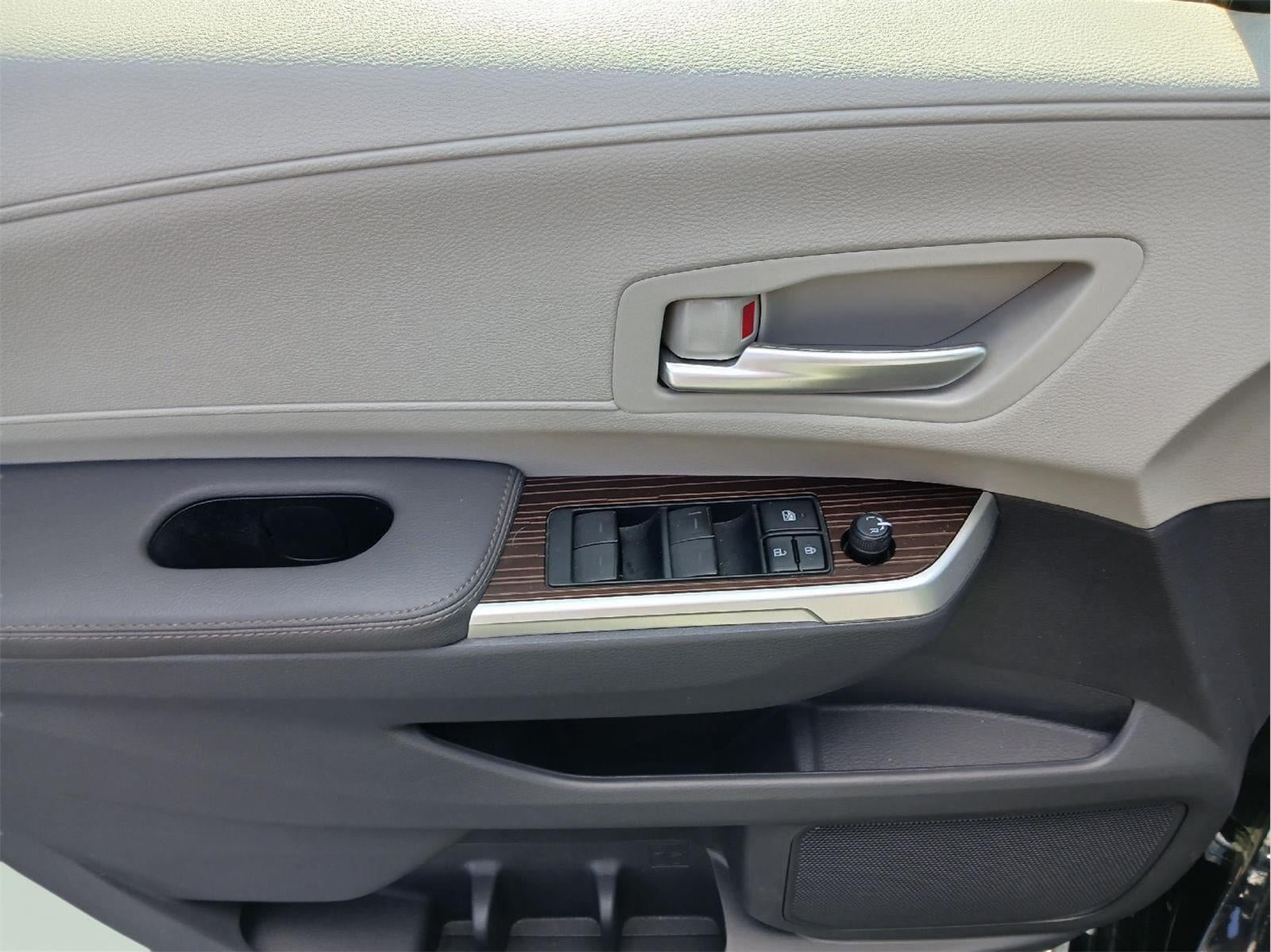 2022 Toyota Sienna XLE 7-Passenger