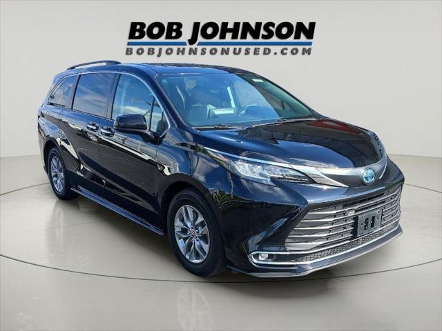 2022 Toyota Sienna XLE 7-Passenger