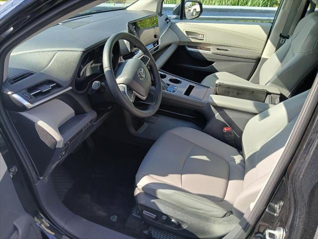 2022 Toyota Sienna XLE 7-Passenger