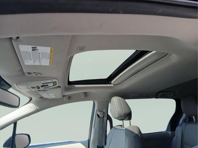 2022 Toyota Sienna XLE 7-Passenger