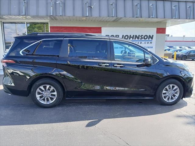 2022 Toyota Sienna XLE 7-Passenger