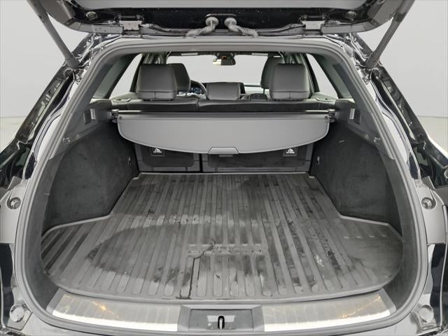 2025 Toyota CROWN SIGNIA XLE