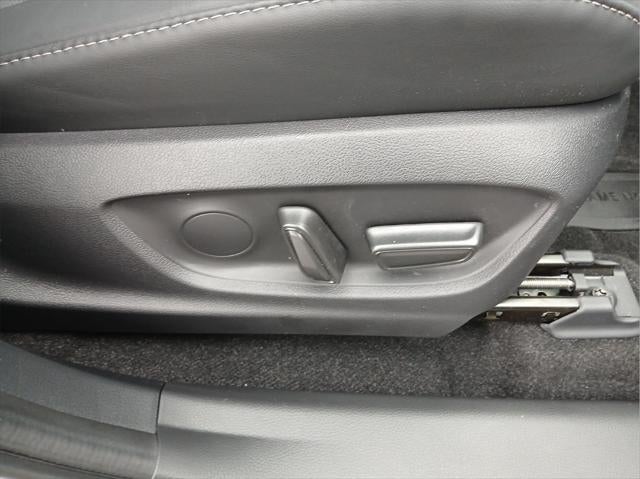 2025 Toyota CROWN PLATINUM AWD