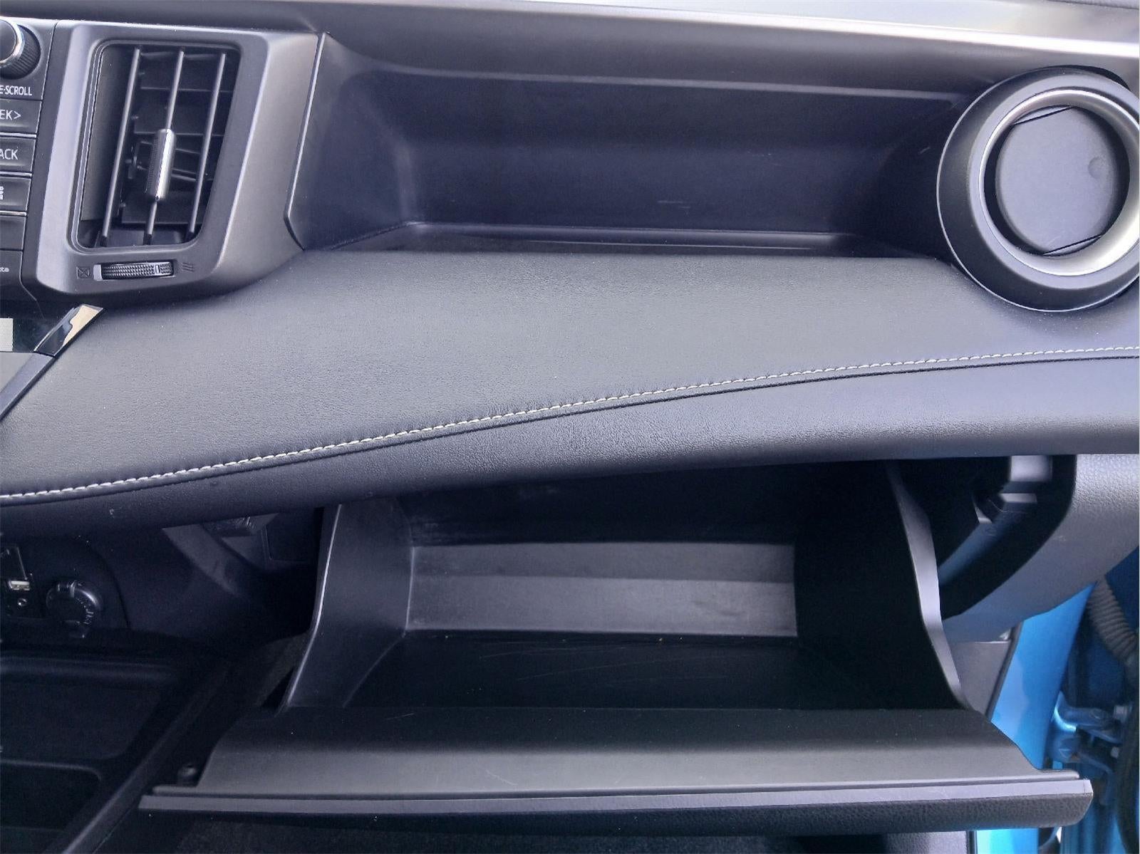 2016 Toyota RAV4 HYBRID SUV