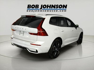 2023 Volvo XC60 Plus Dark Theme