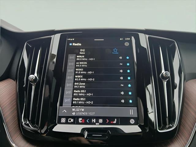 2025 Volvo XC60 Plus