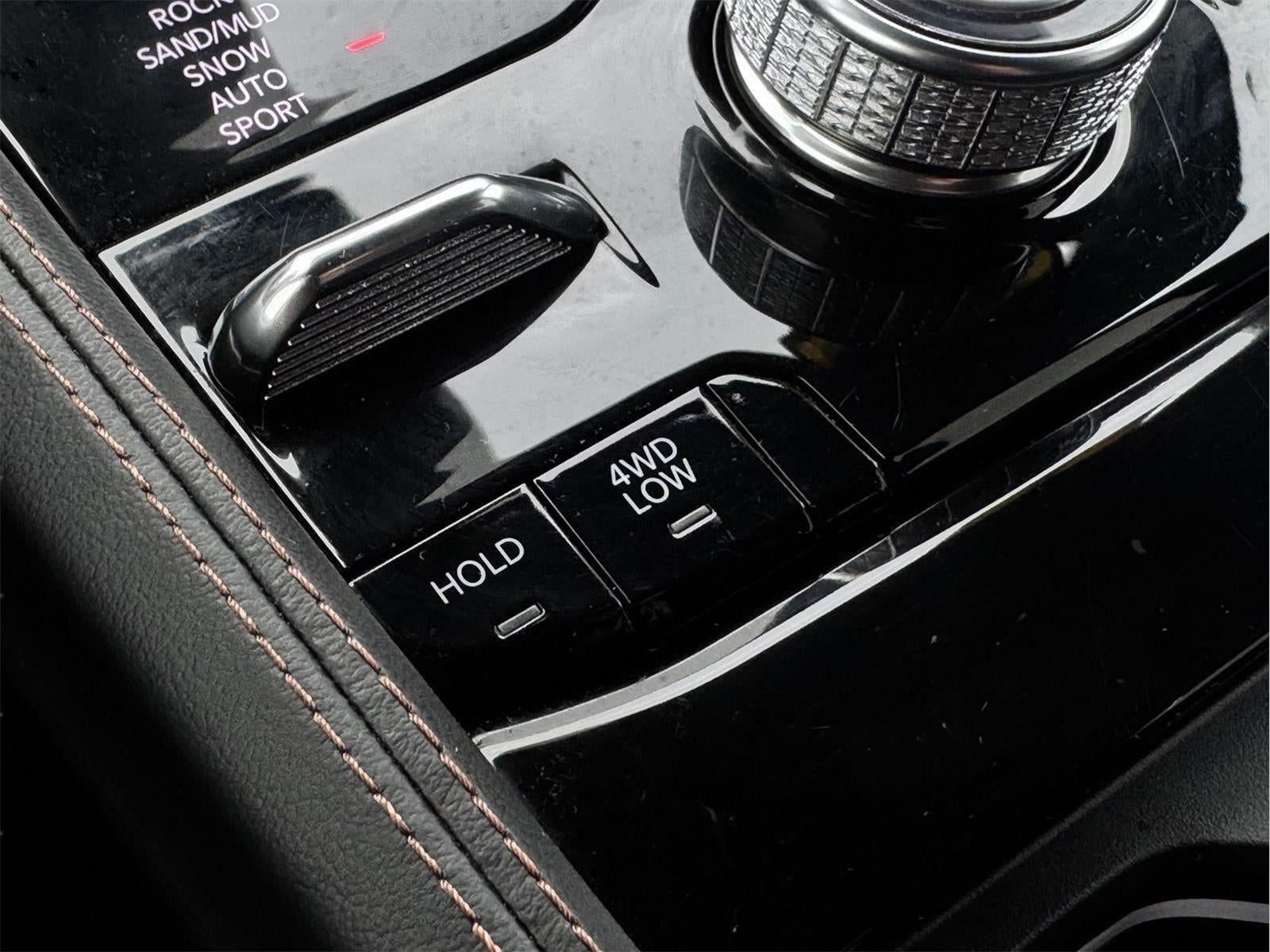 2022 Jeep Grand Cherokee Summit