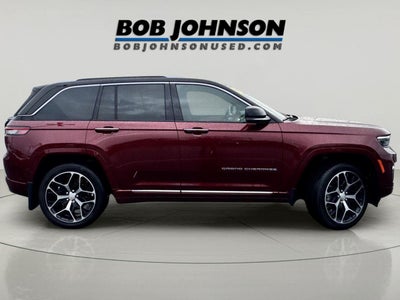 2022 Jeep Grand Cherokee Summit