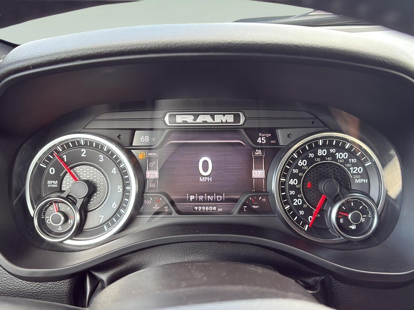 2022 RAM 1500 Big Horn Crew Cab 4x4 5'7" Box