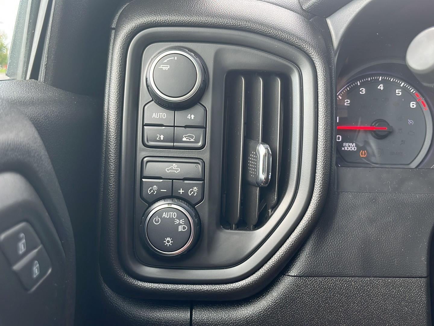 2019 Chevrolet Silverado 1500 Custom