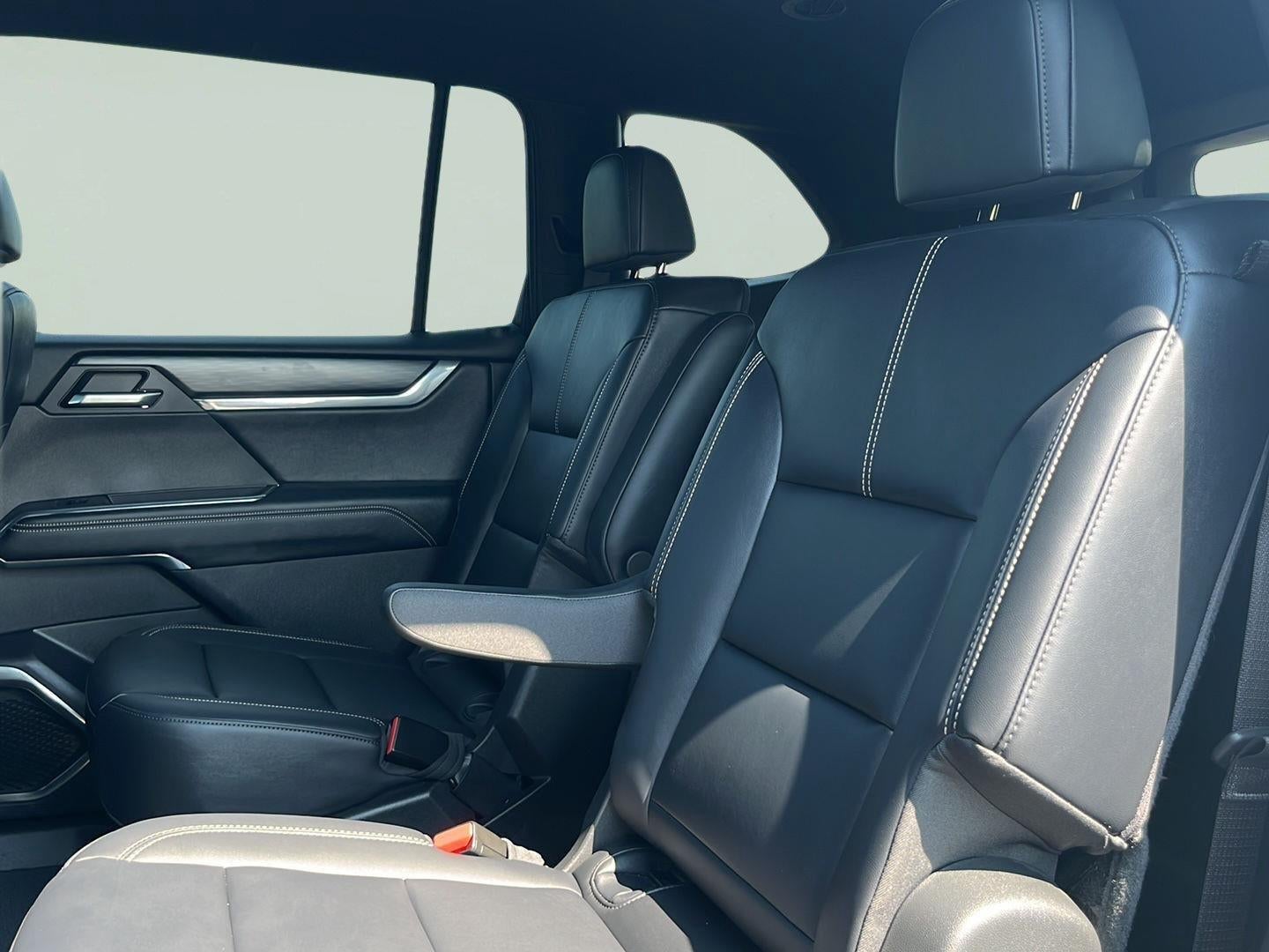 2024 GMC Acadia Elevation
