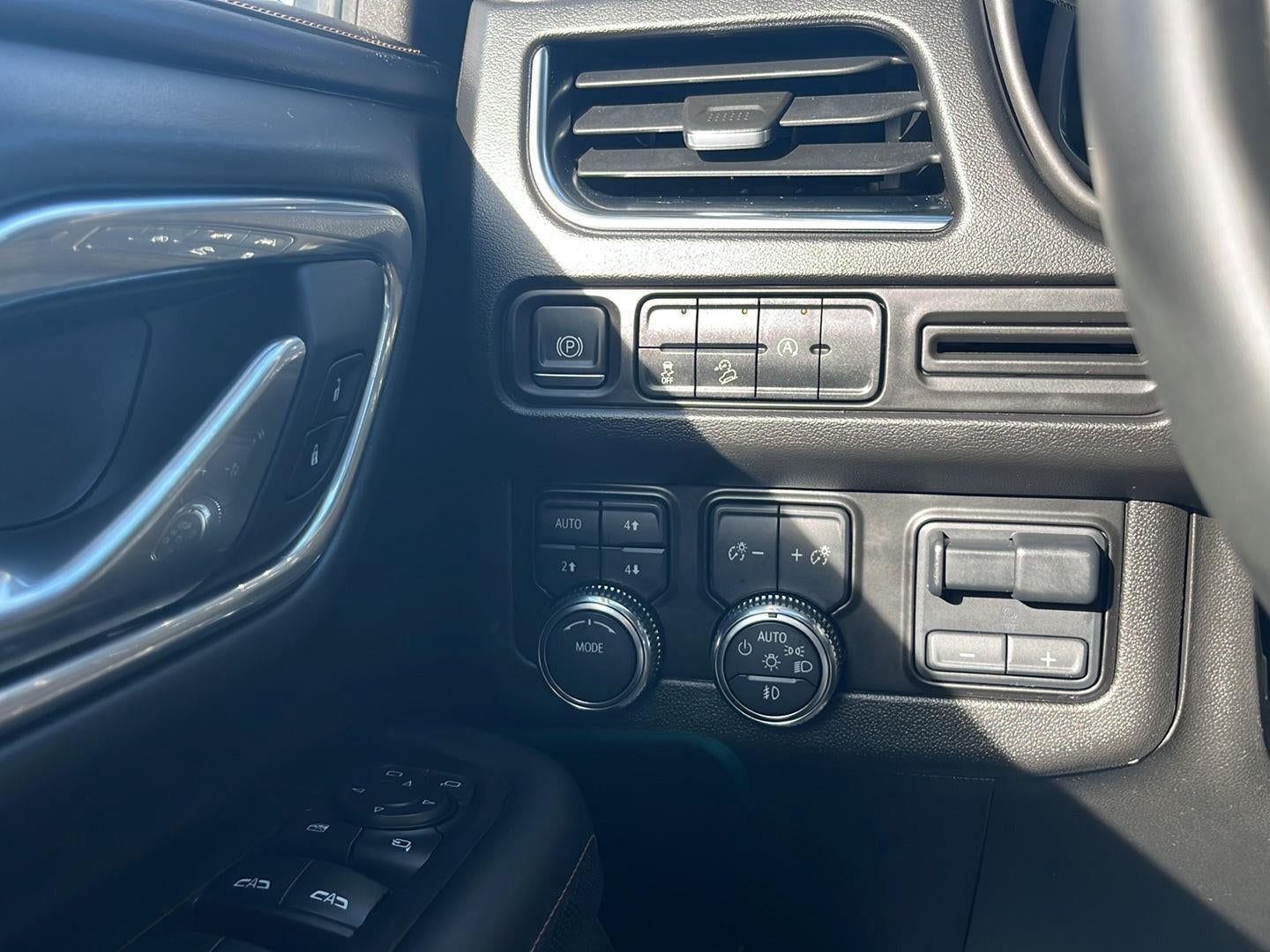 2023 GMC Yukon AT4