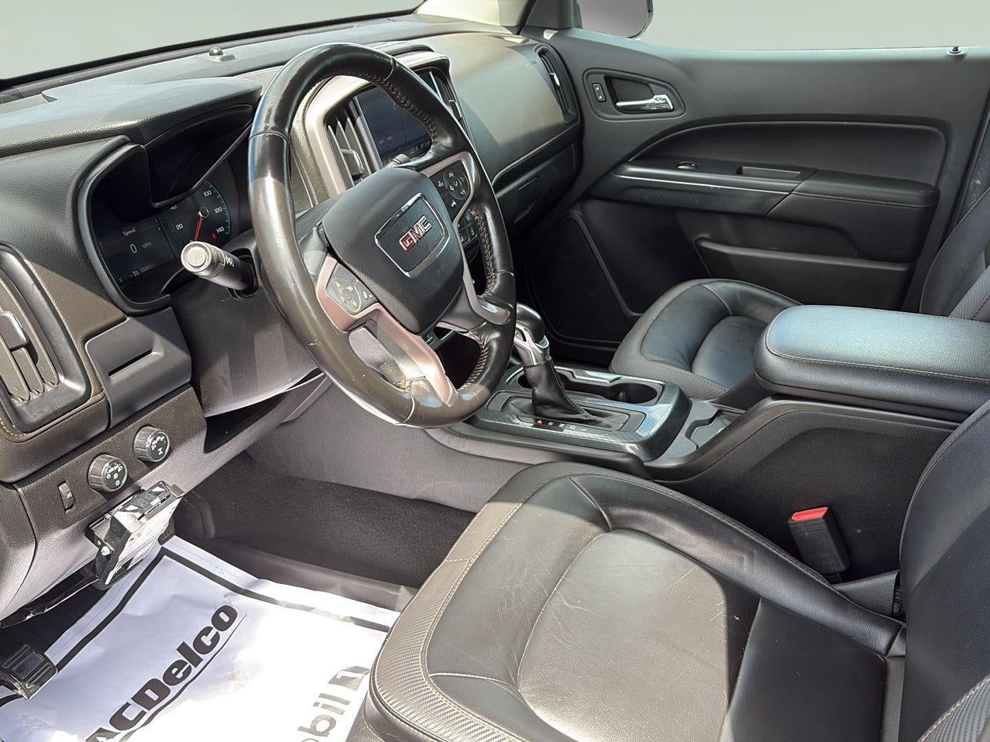 2022 GMC Canyon 4WD AT4 w/Leather