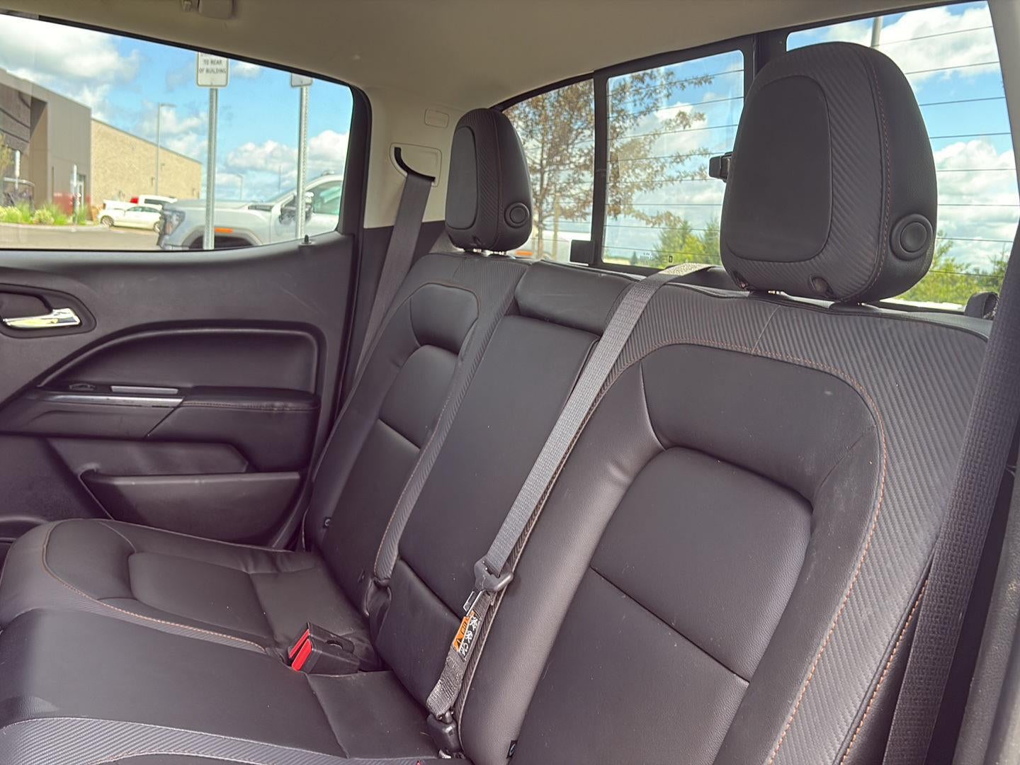 2022 GMC Canyon 4WD AT4 w/Leather