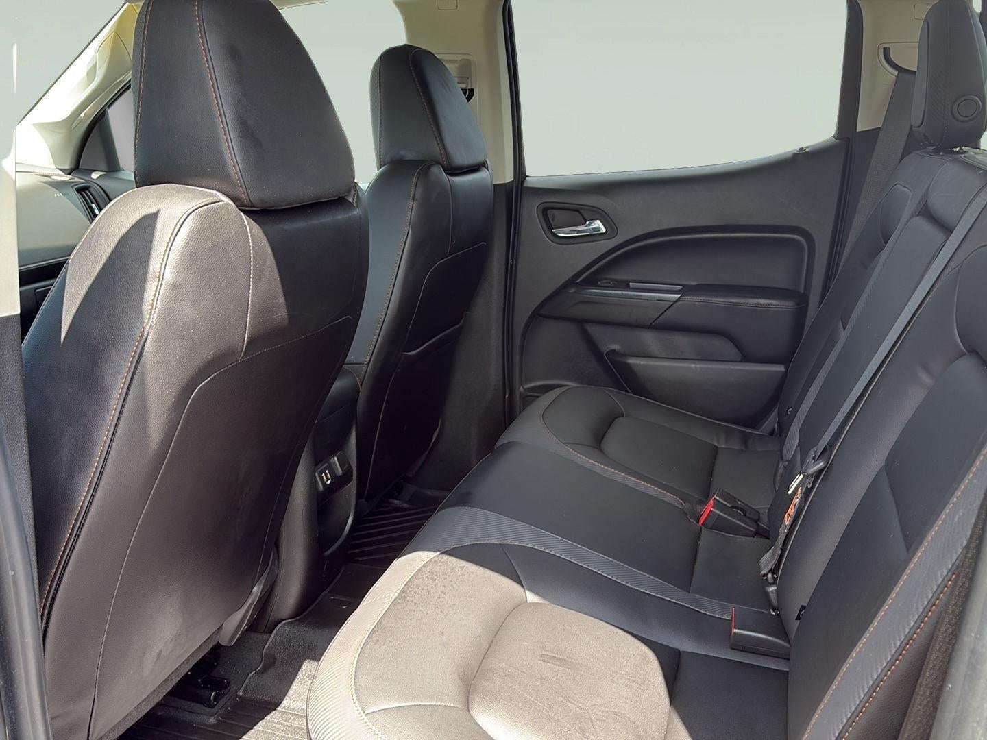 2022 GMC Canyon 4WD AT4 w/Leather